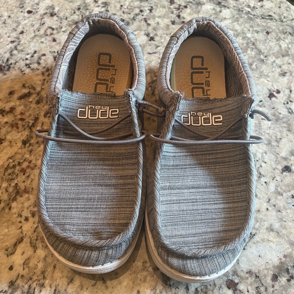 Hey Dude Wally Gray Linen Stone size 2